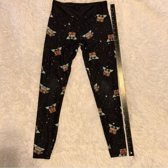 Sz Small Baby Yoda Black Leggings from Shop Disney - Picture 1 of 10